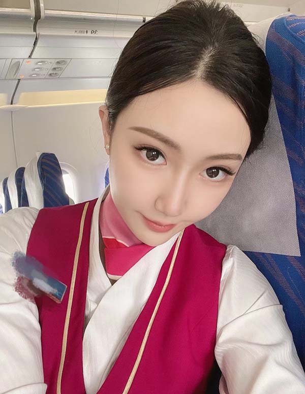 新加坡围经纪人微信